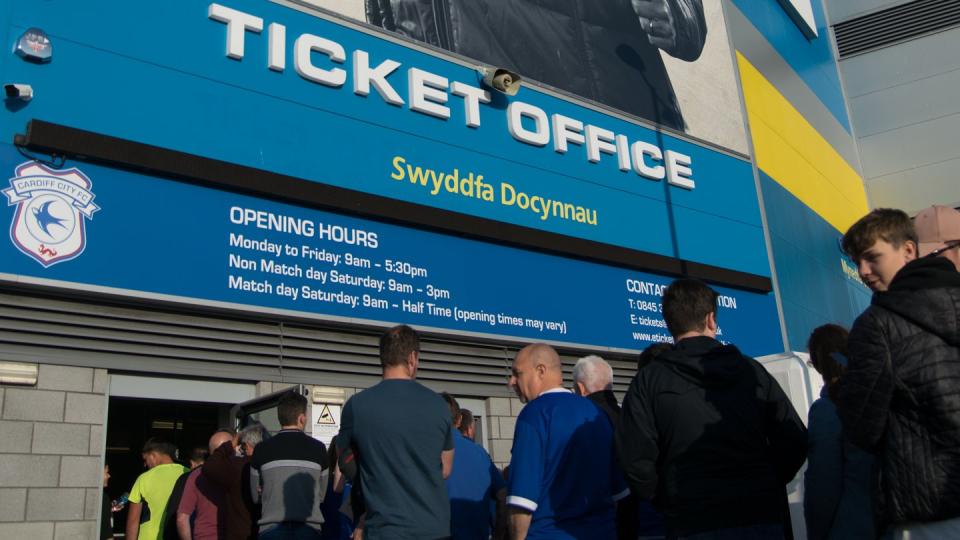 City Vs Leeds United Ticket Office Extend Opening Hours